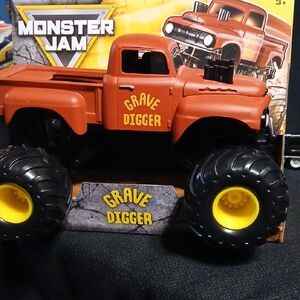 Grave Digger Monster Jam  Truck - Red and Black 1/24